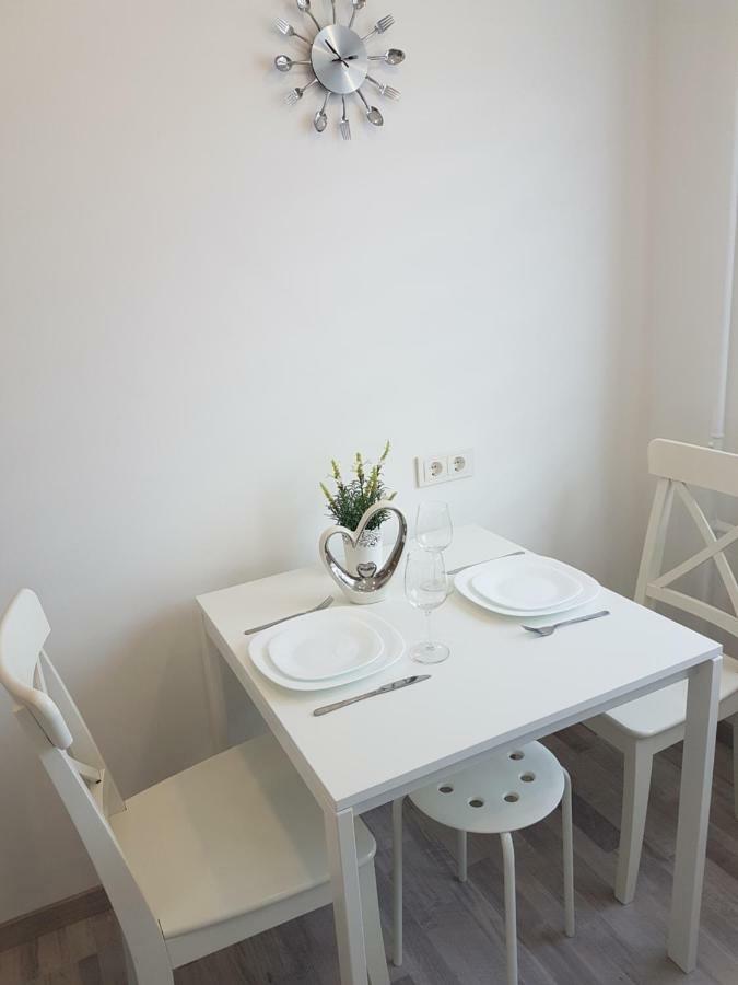 J&E Neries Apartment Kaunas Buitenkant foto